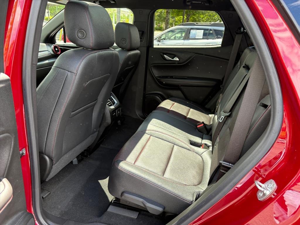 Used 2025 Chevrolet Blazer RS w/ Enhanced Convenience Package AWD/4WD image 19
