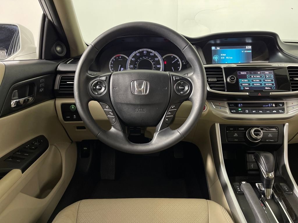 Used 2015 Honda Accord Touring image 15
