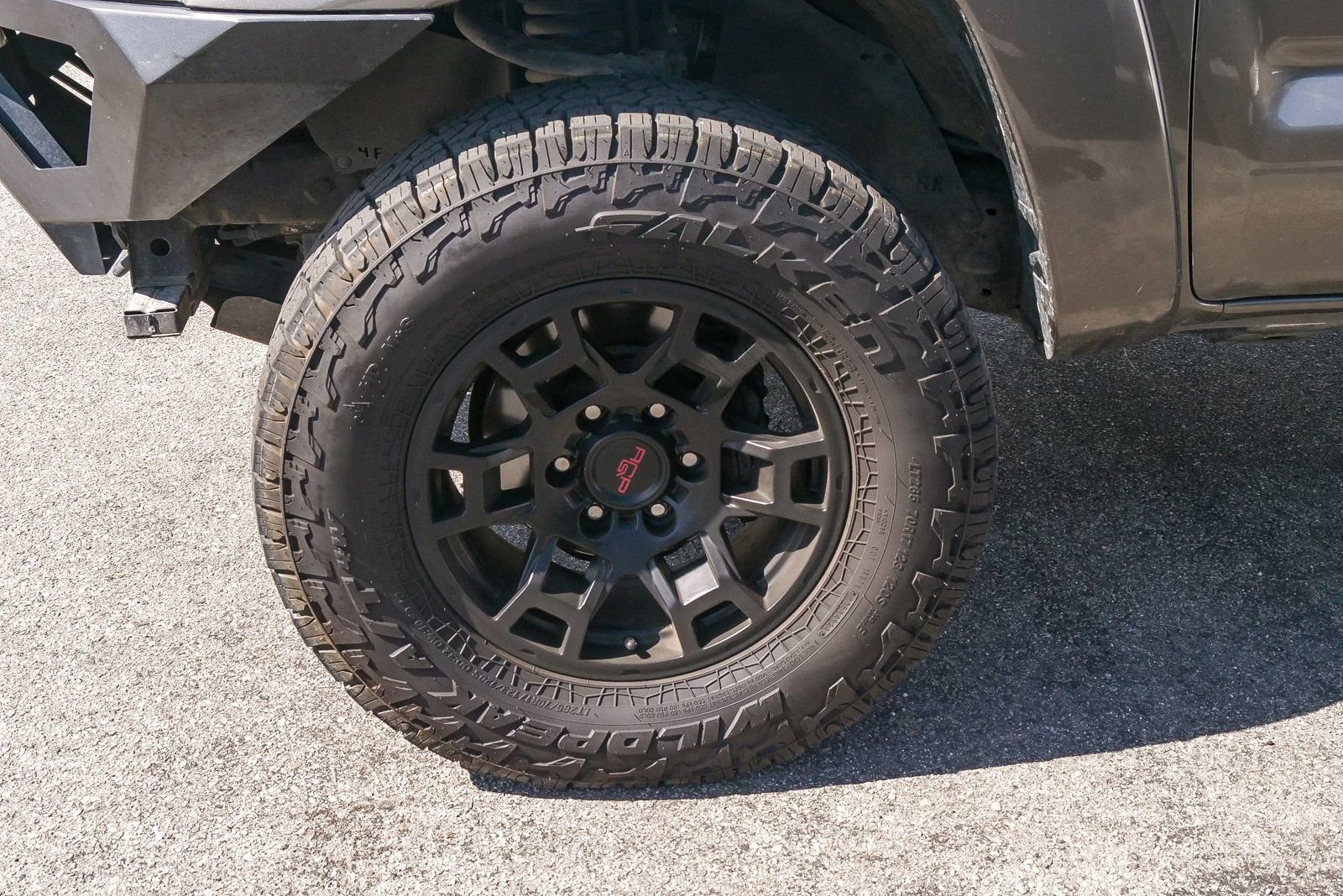 Used 2015 Toyota Tacoma 4x4 Double Cab w/ TRD Off-Road Package image 5