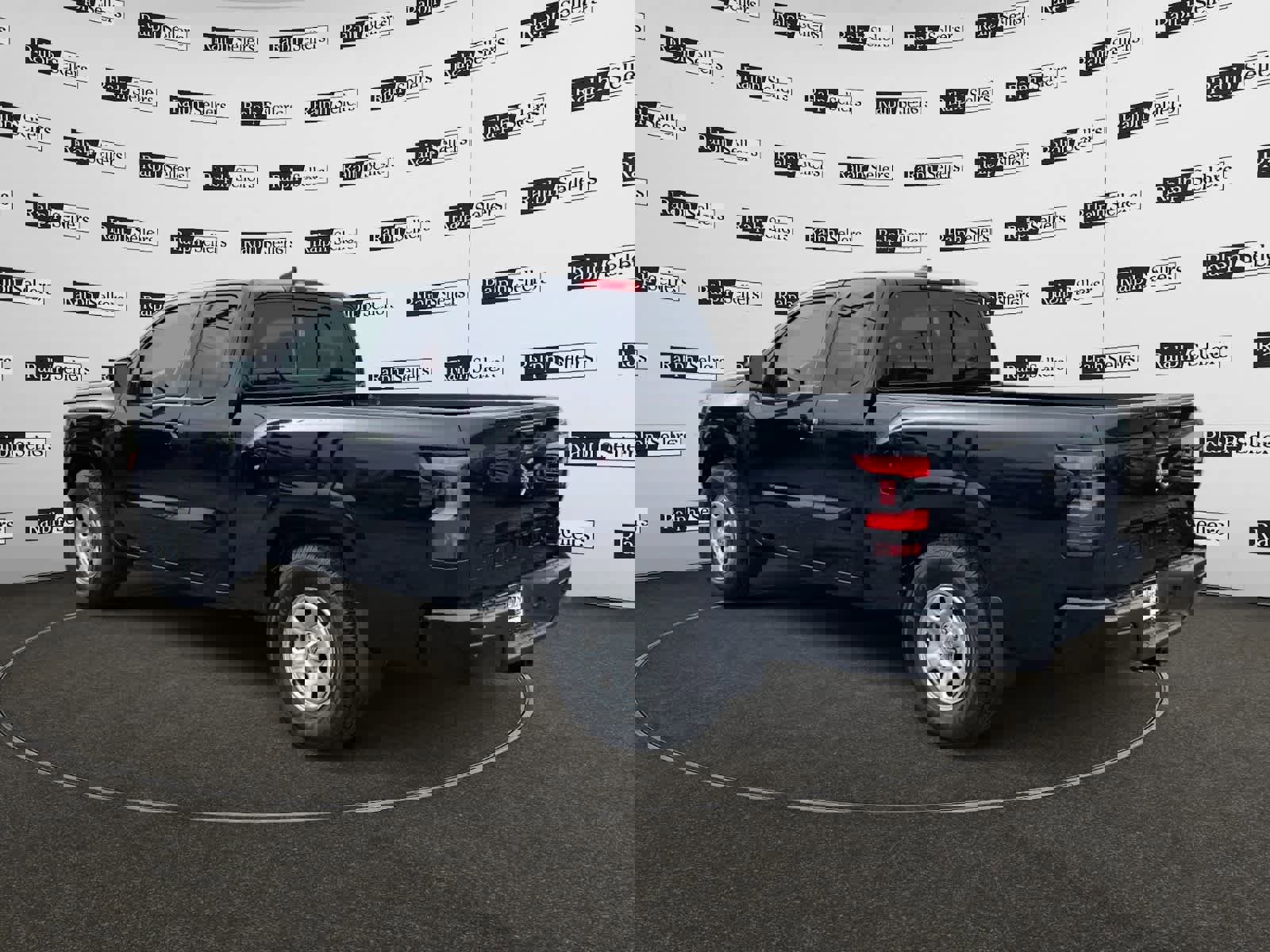 Used 2022 Nissan Frontier SV image 4