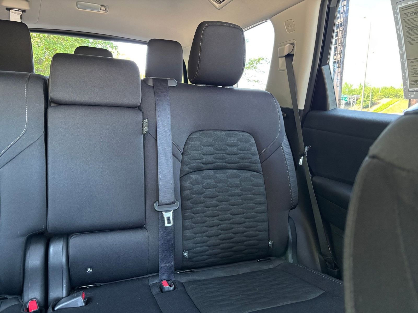 Used 2025 Nissan Pathfinder SV FWD image 39