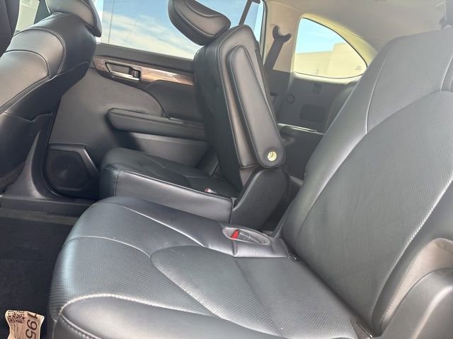 Used 2023 Toyota Highlander Platinum AWD/4WD image 7