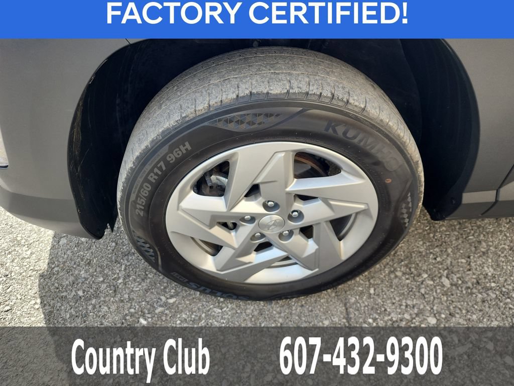 Certified 2025 Hyundai Kona SE AWD/4WD image 31