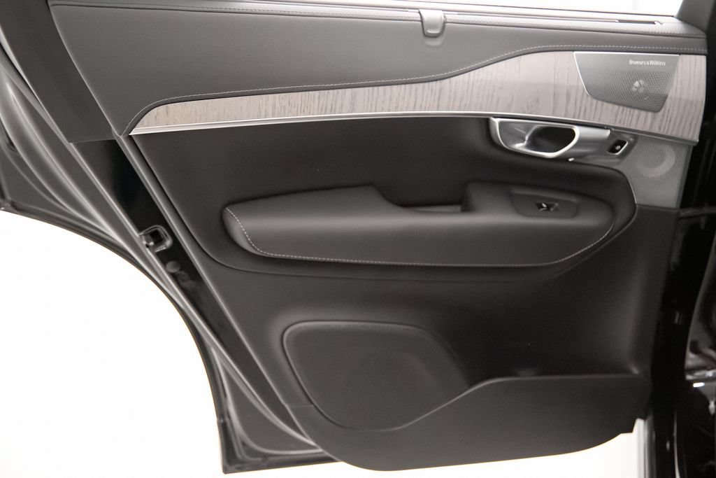 Certified 2024 Volvo XC90 T8 Ultimate w/ Protection Package Premier AWD/4WD image 19
