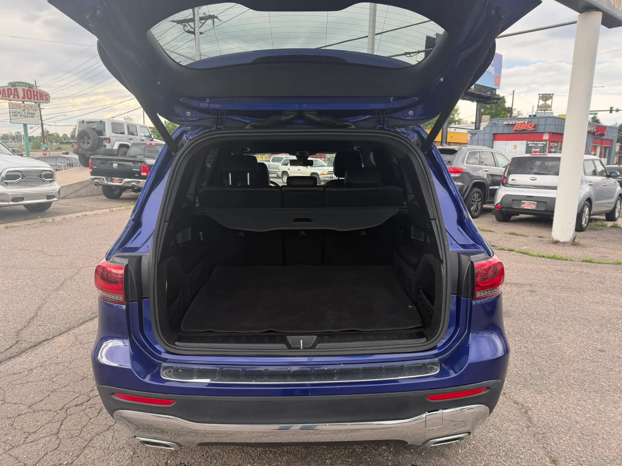 Used 2021 Mercedes-Benz GLB 250 4MATIC image 30