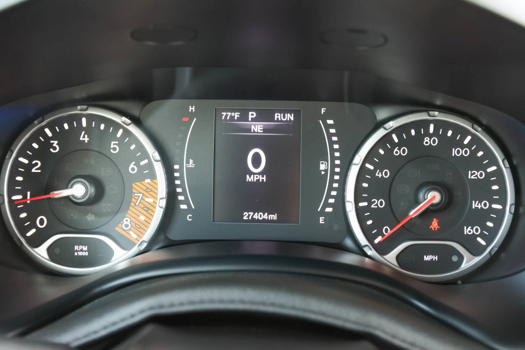 Used 2023 Jeep Renegade Latitude AWD/4WD image 28