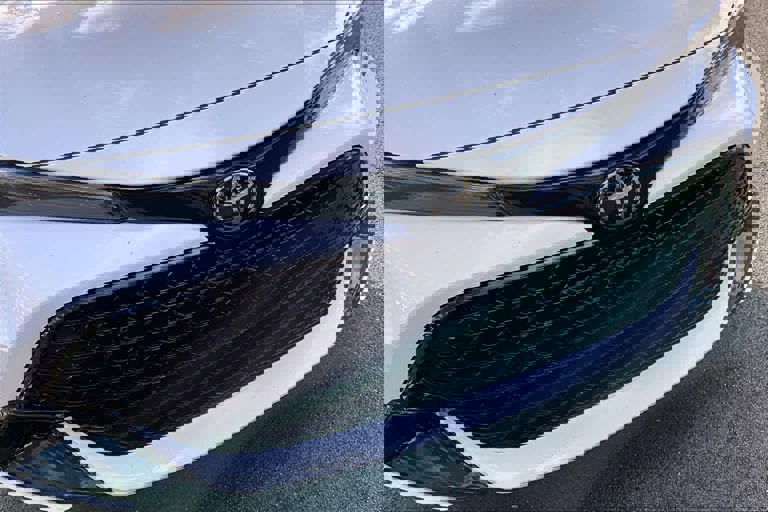 Certified 2025 Toyota Corolla SE image 30