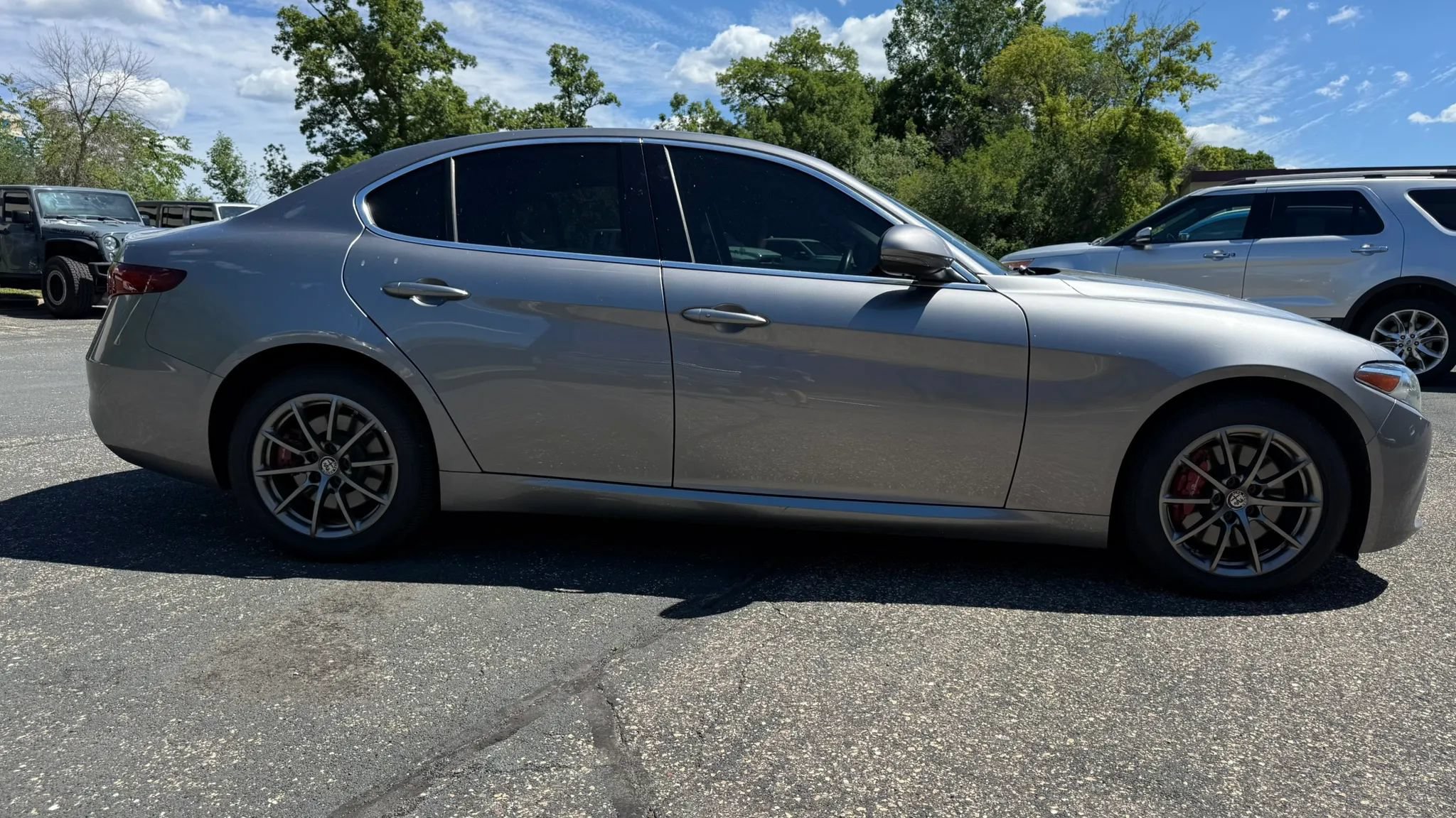 Used 2018 Alfa Romeo Giulia AWD image 11