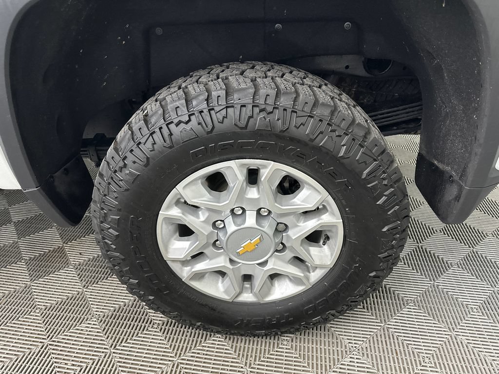 Used 2025 Chevrolet Silverado 2500 LT AWD/4WD image 20