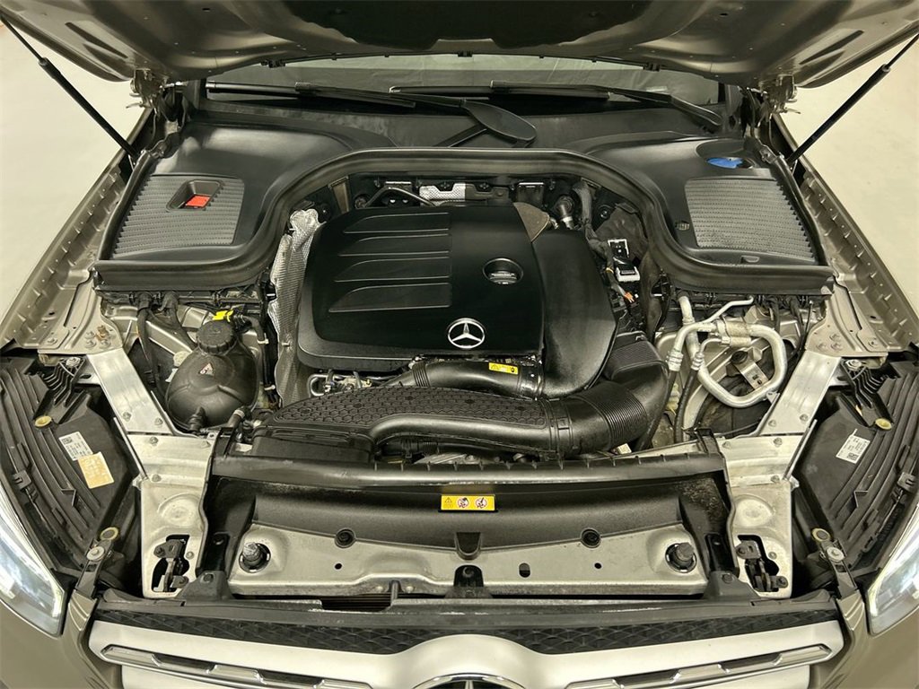 Used 2020 Mercedes-Benz GLC 300 4MATIC image 23