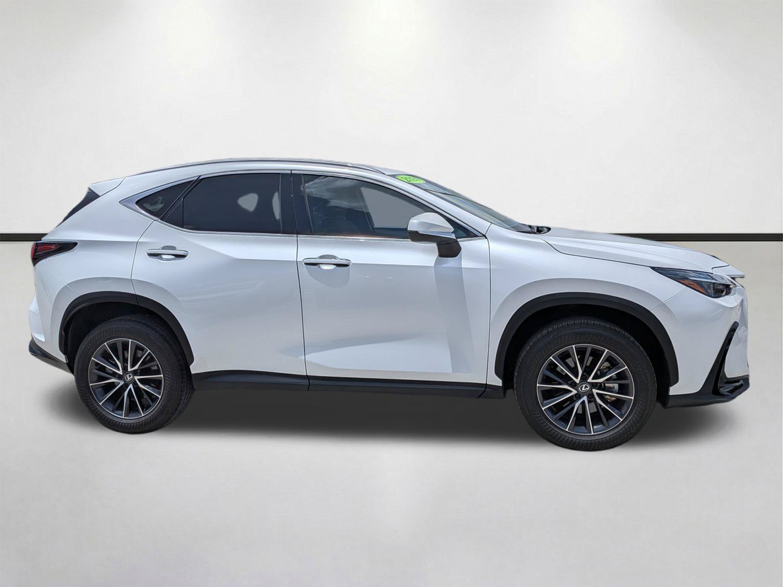 Used 2024 Lexus NX 250 FWD w/ Towing Package (2000 Lbs) image 3