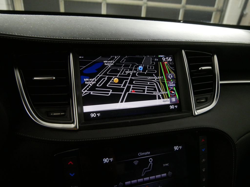 Certified 2025 INFINITI QX55 Essential image 30