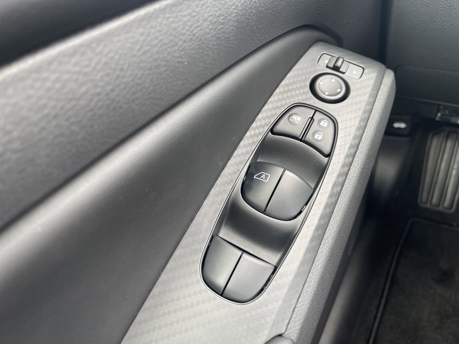 New 2025 Nissan Altima 2.5 SV w/ SV Special Edition Package image 31