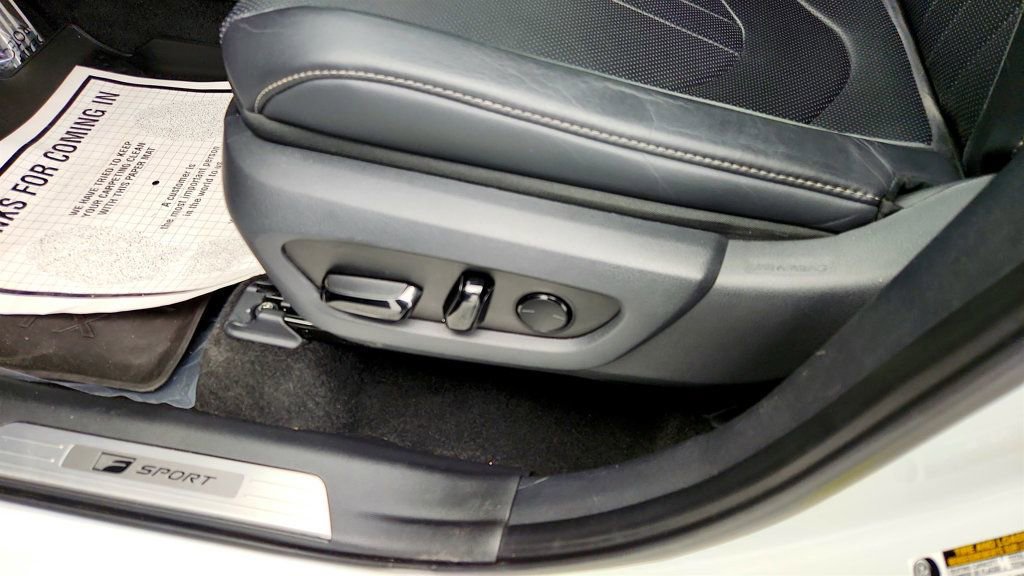 Used 2024 Lexus TX 500h AWD w/ Technology Package image 16