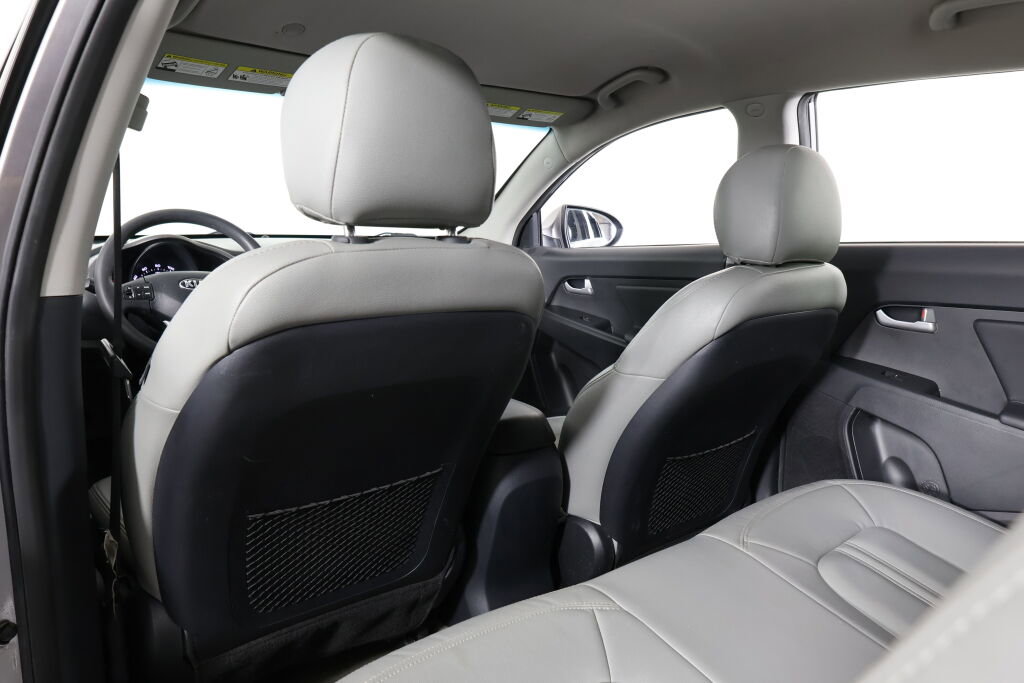 Used 2013 Kia Sportage LX w/ Convenience Pkg image 14