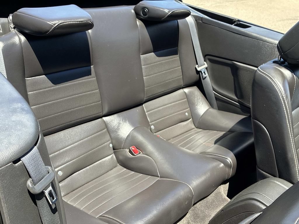 Used 2013 Ford Mustang Premium RWD image 10