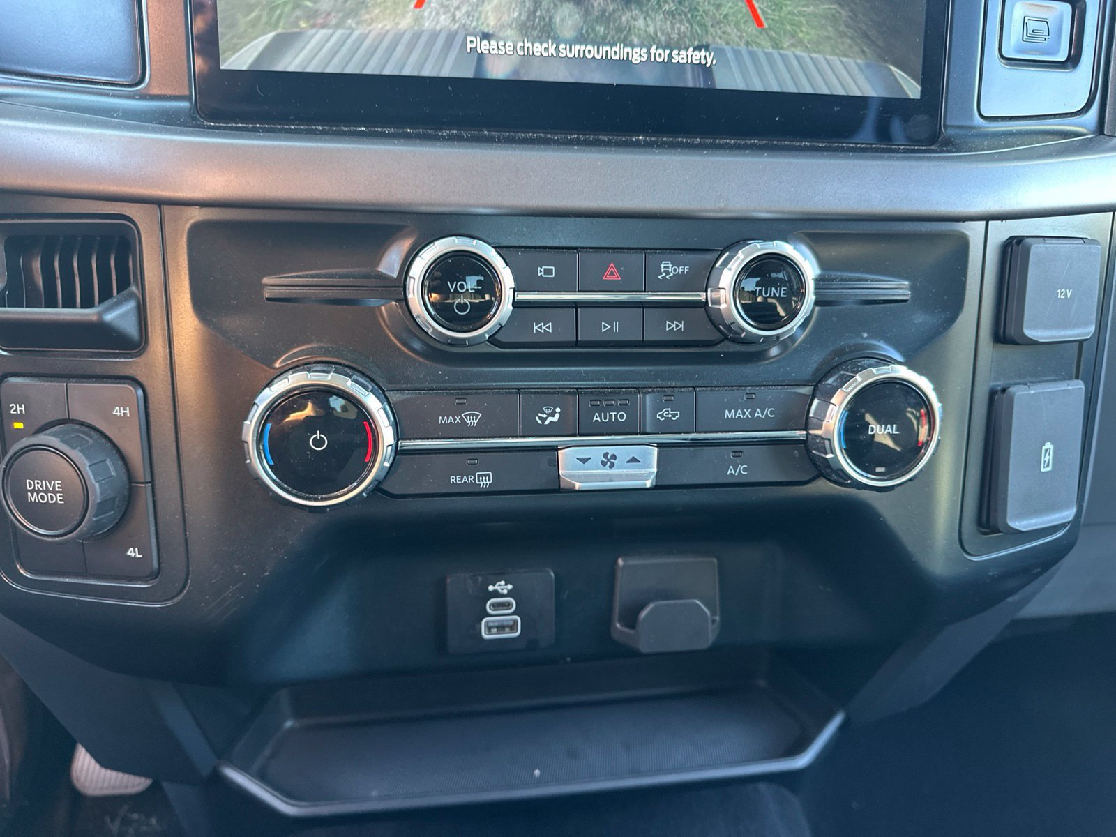 Used 2025 Ford F150 XLT w/ Equipment Group 301A Standard AWD/4WD image 15
