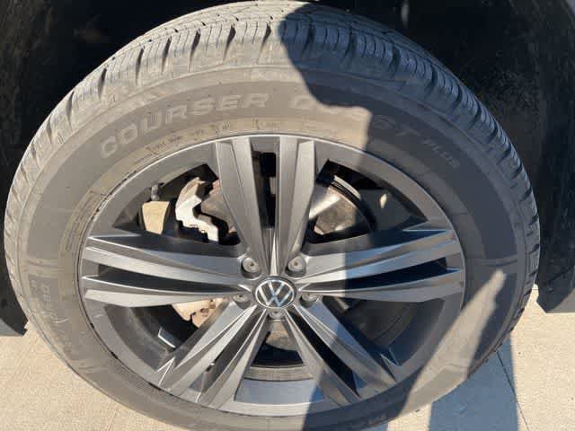 Used 2021 Volkswagen Atlas Cross Sport SE image 9
