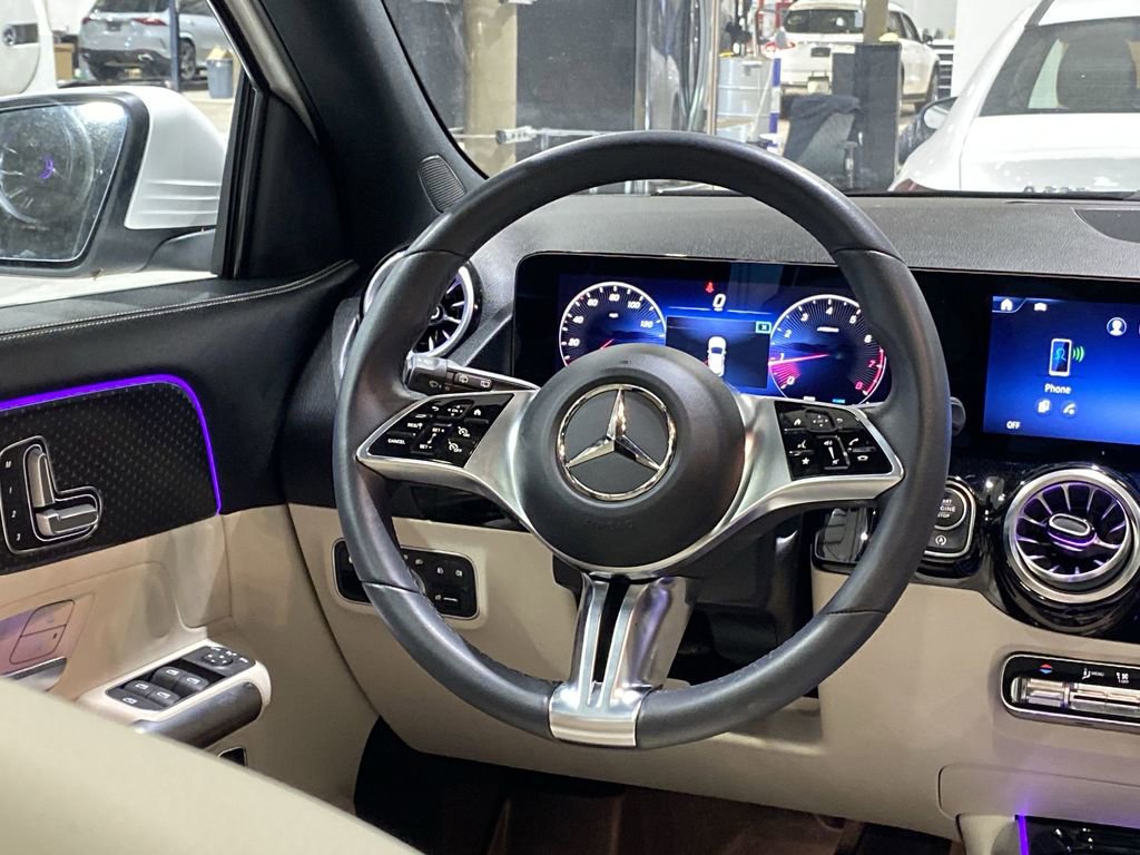 Certified 2025 Mercedes-Benz GLA 250 image 4