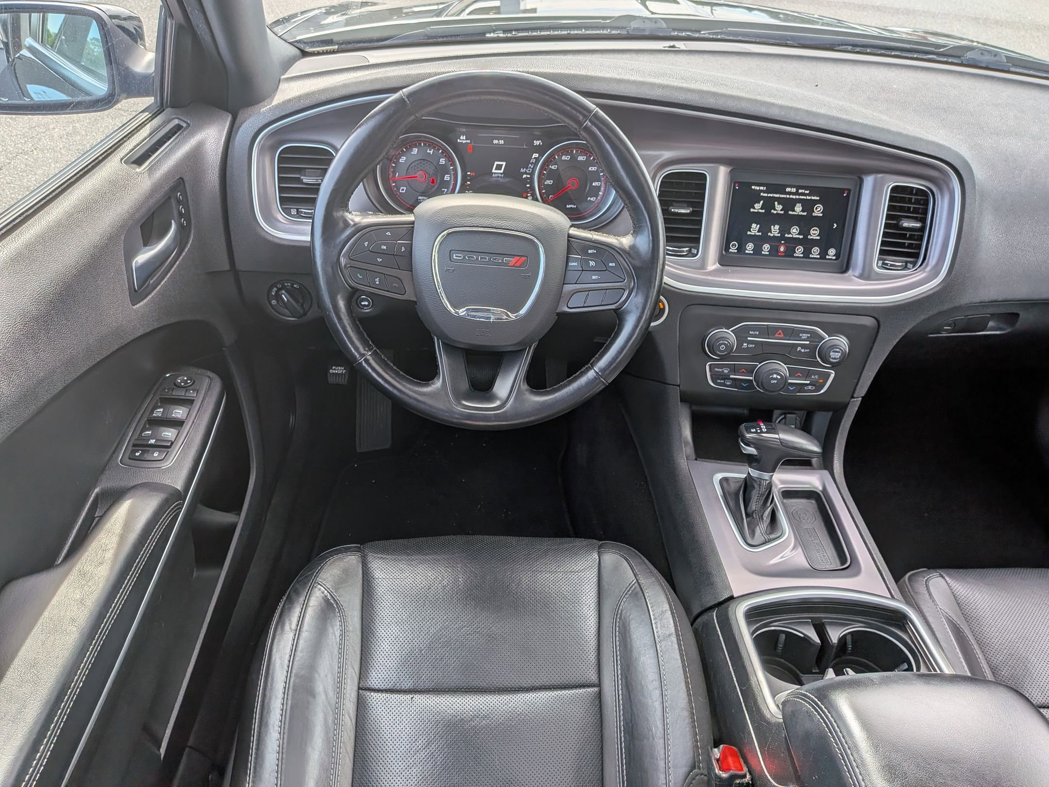 Used 2022 Dodge Charger SXT w/ Leather Interior Group RWD image 31