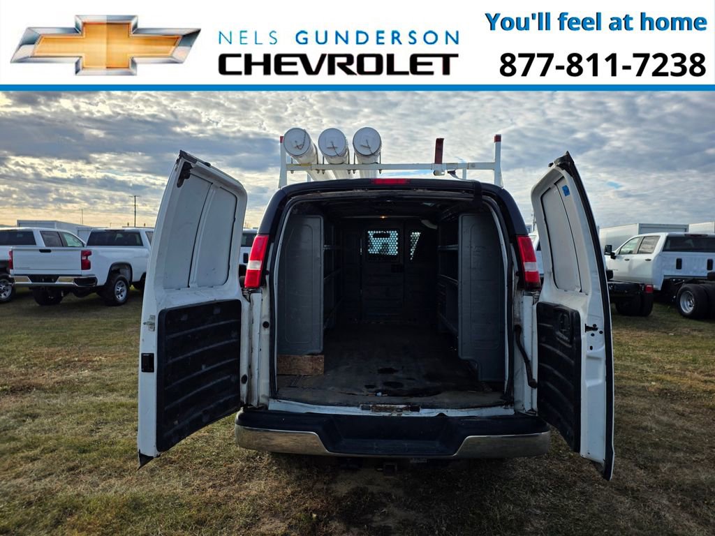 Used 2018 Chevrolet Express 3500 RWD image 11