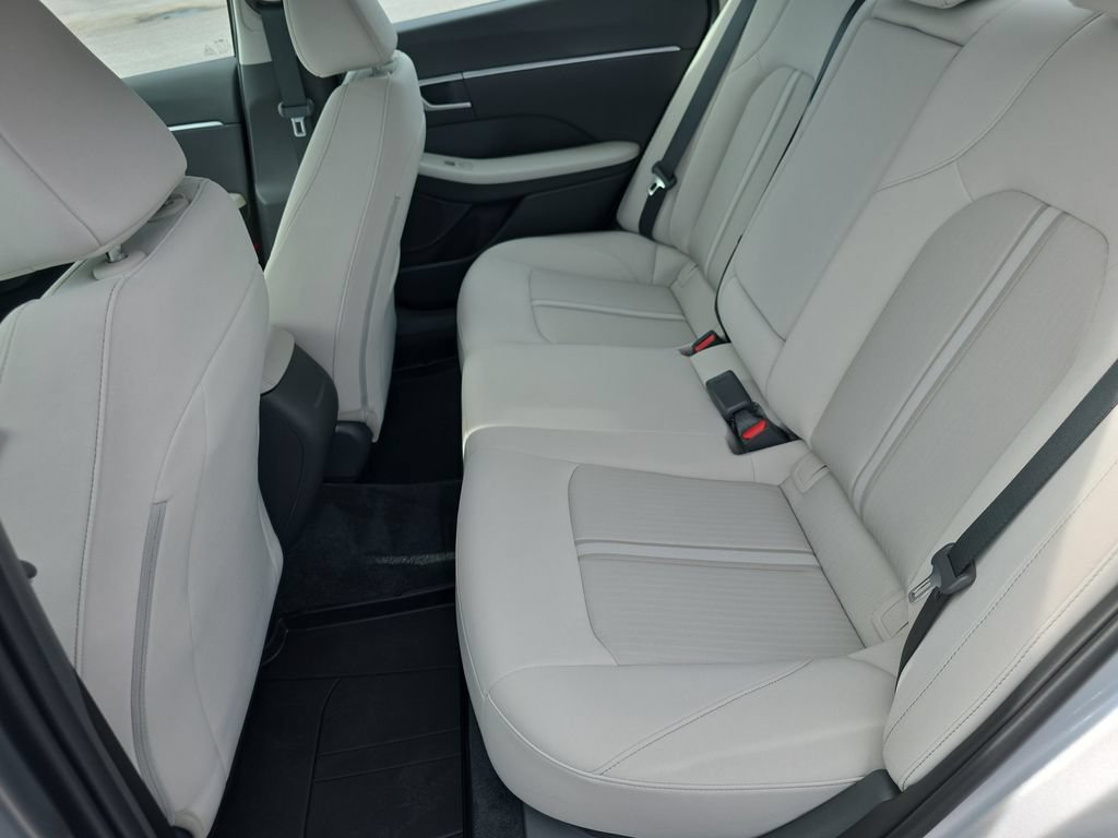 Certified 2025 Hyundai Sonata SEL FWD image 31