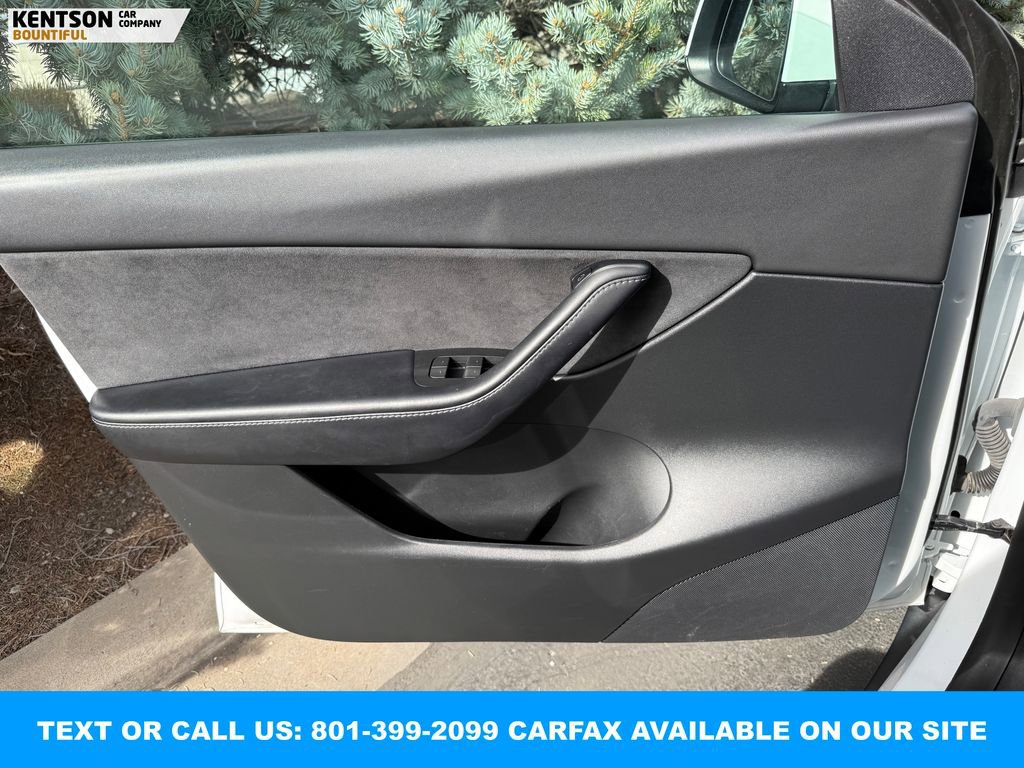 Used 2022 Tesla Model Y Performance image 17