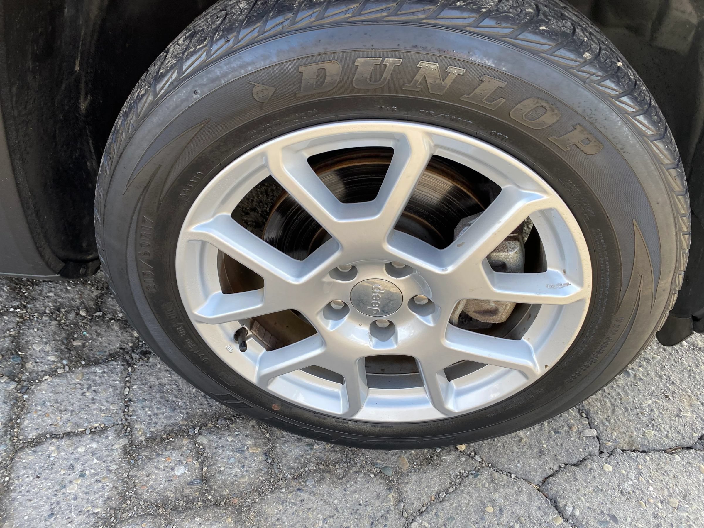 Used 2019 Jeep Renegade Latitude FWD image 30