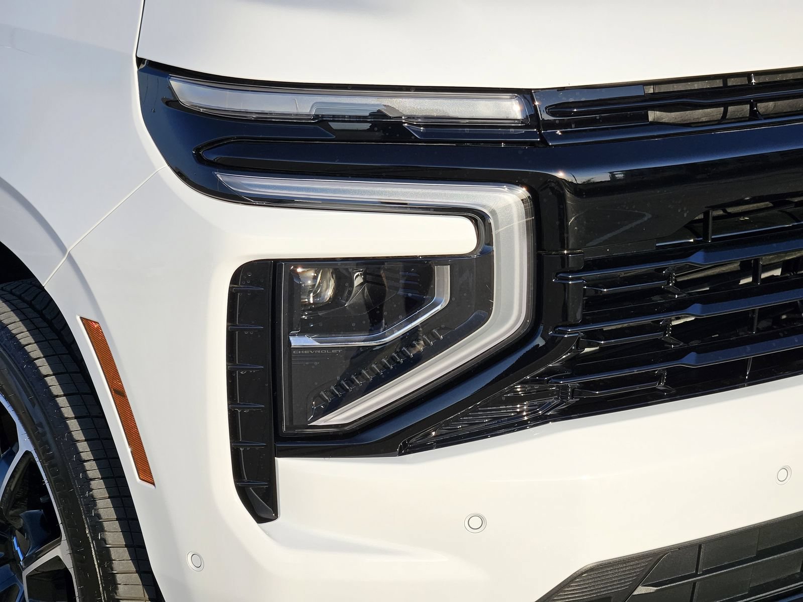 New 2026 Chevrolet Suburban RST w/ Comfort Package AWD/4WD image 9