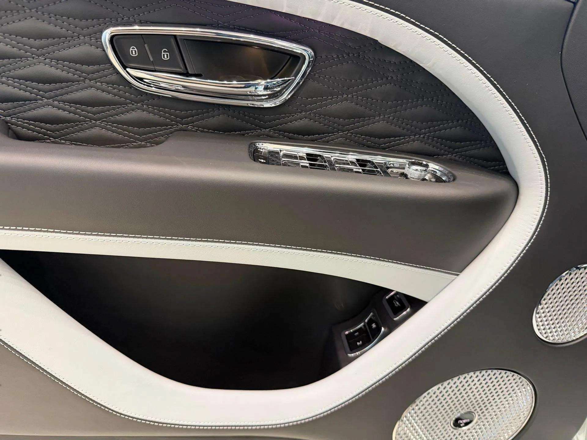 New 2026 Bentley Bentayga Speed AWD/4WD image 7