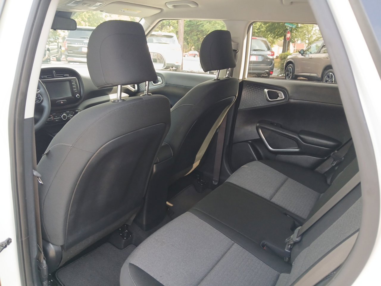 Used 2021 Kia Soul S image 12