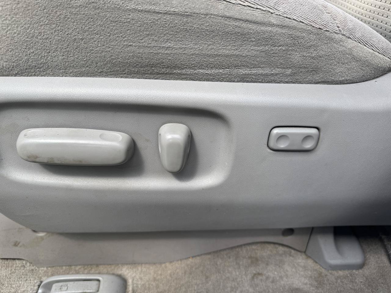 Used 2009 Toyota Sienna LE FWD image 28