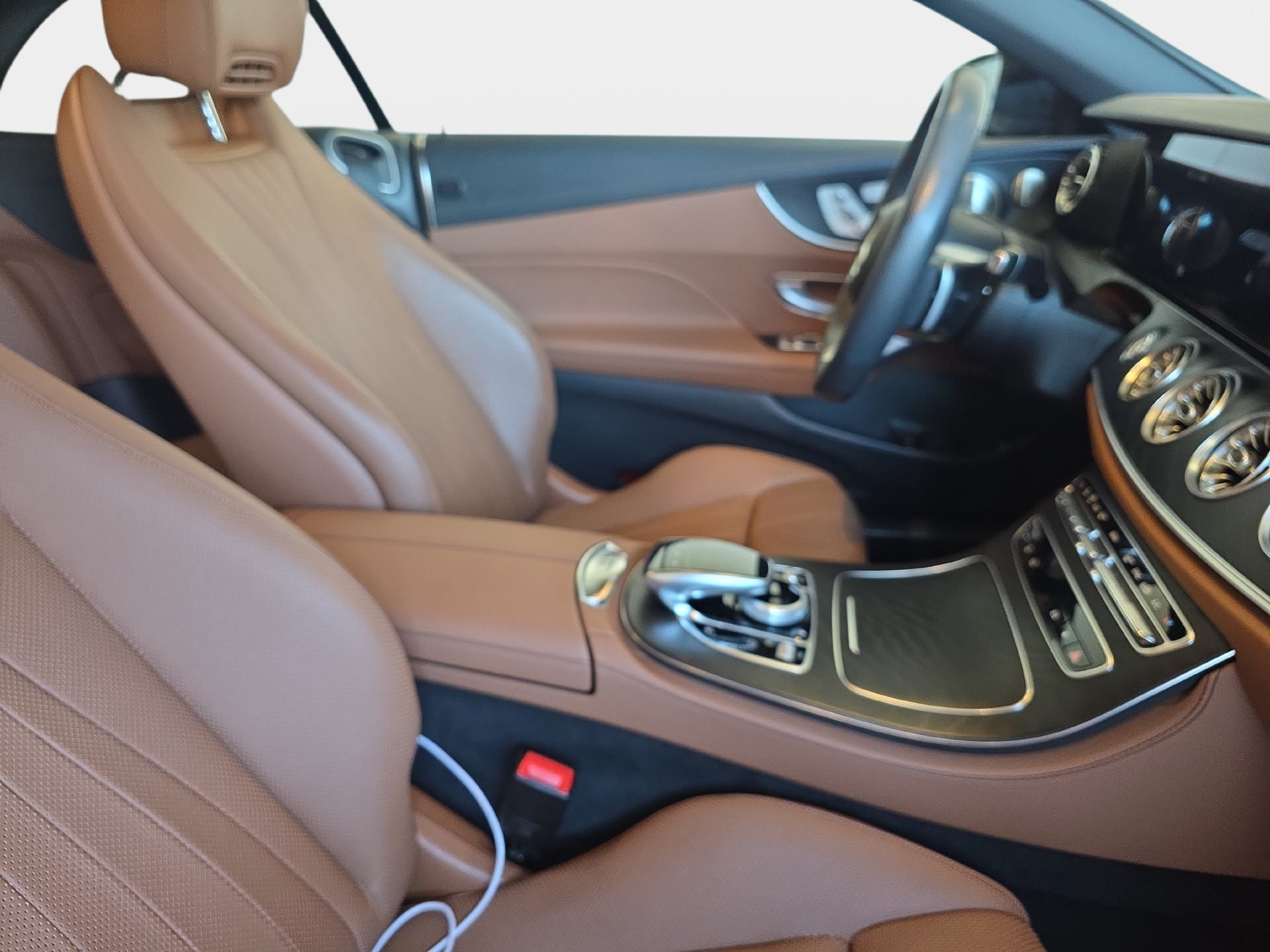 Used 2023 Mercedes-Benz E 450 4MATIC Cabriolet image 10