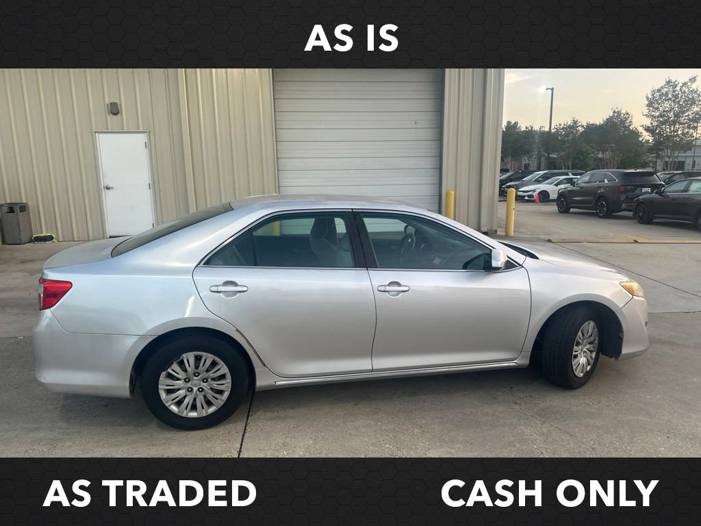Used 2012 Toyota Camry LE FWD image 2