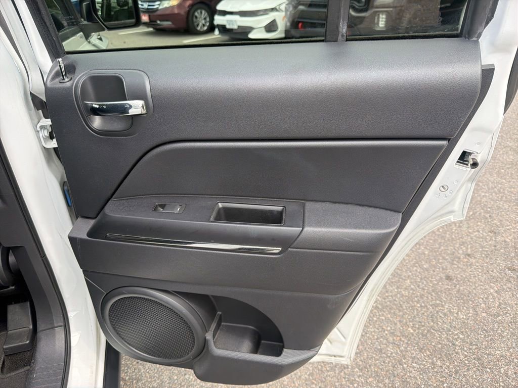 Used 2015 Jeep Patriot Limited w/ Sun/Sound Group image 24