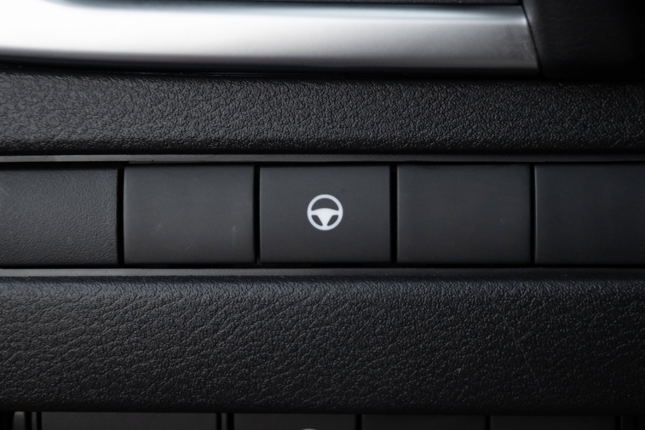 Used 2023 Nissan Rogue SV image 26