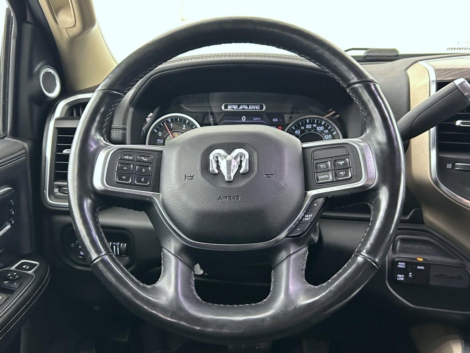 Used 2019 RAM 2500 Laramie AWD/4WD image 11