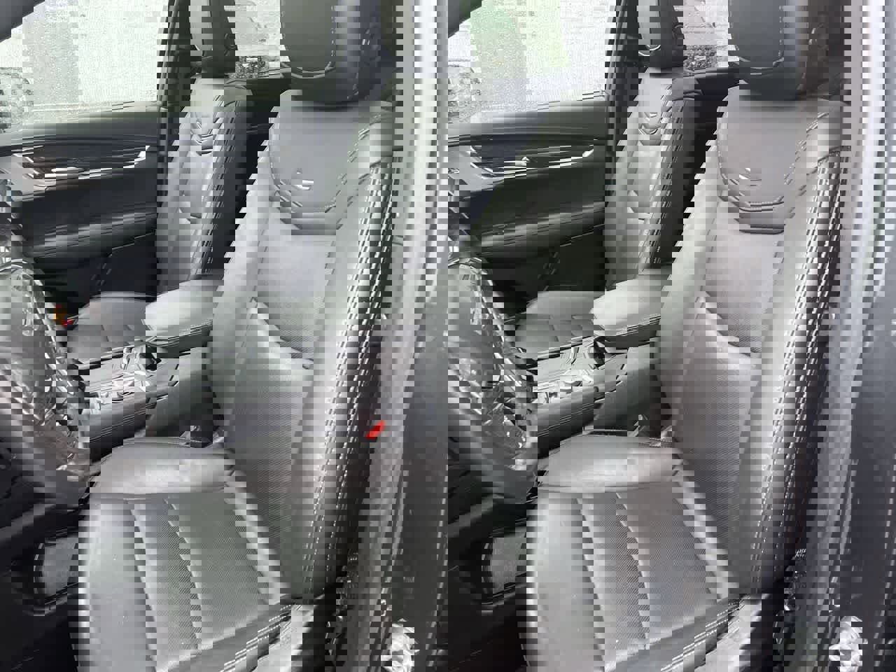 Used 2022 Cadillac XT5 Premium Luxury w/ LPO, Floor Liner Package image 12