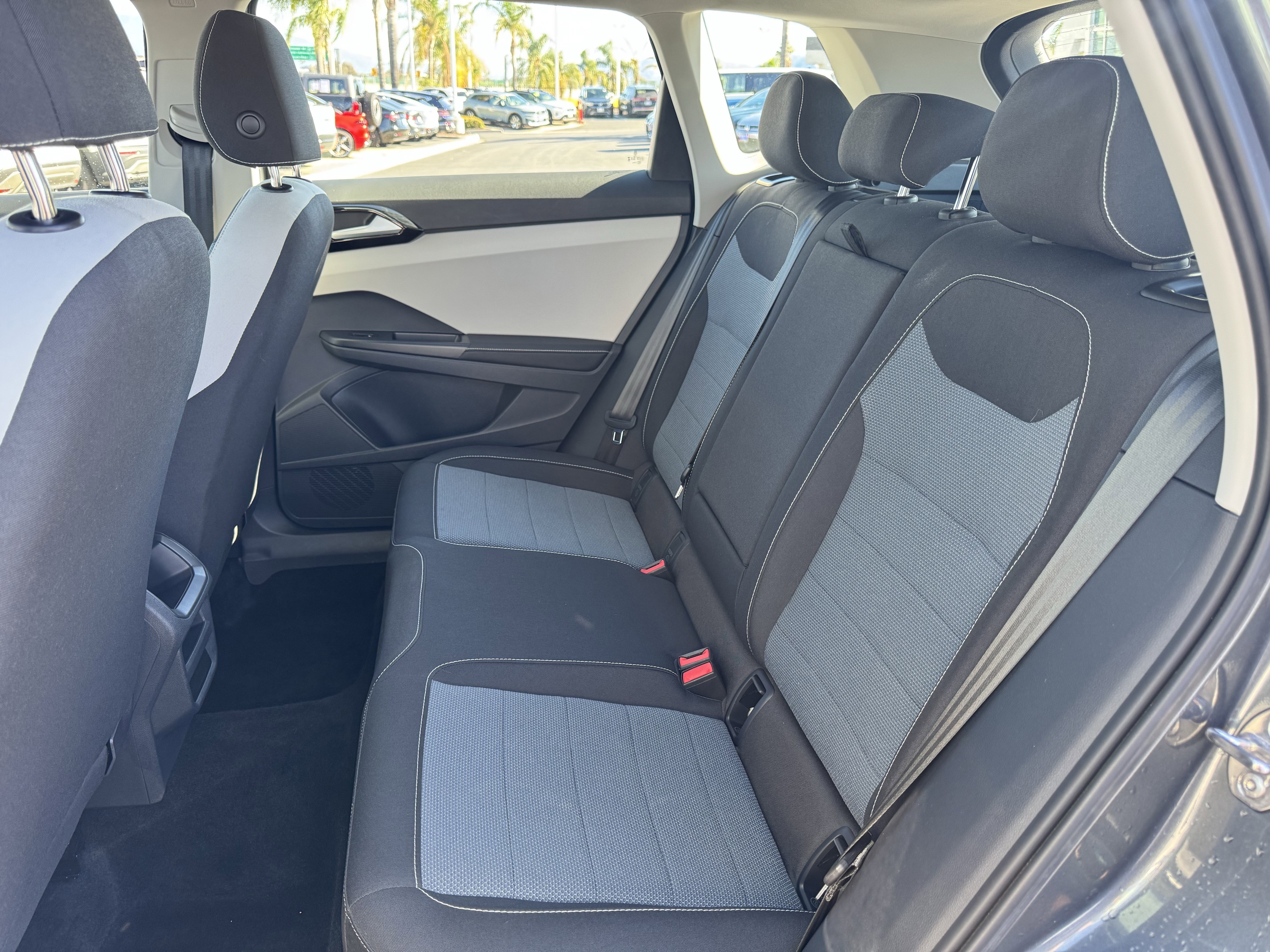 Used 2025 Volkswagen Taos S image 33