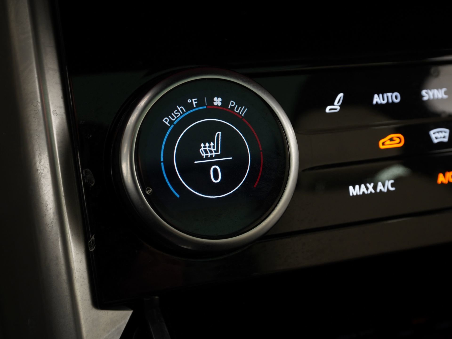 Used 2023 Land Rover Range Rover SE image 13