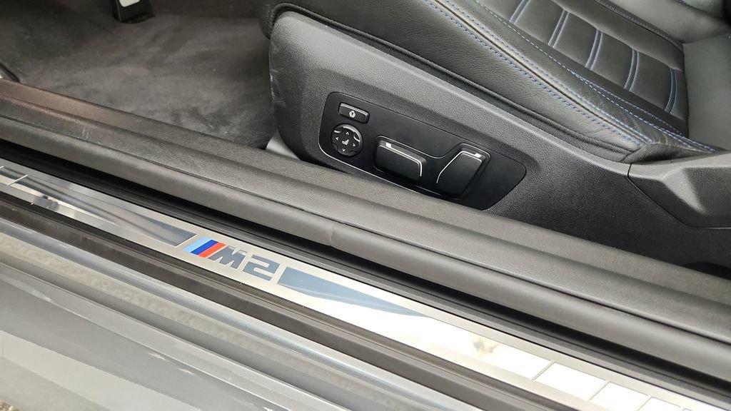 Used 2025 BMW M2 w/ Lighting Package RWD image 30