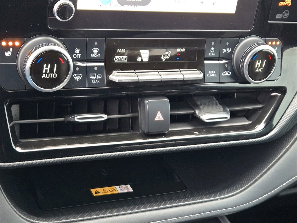Used 2023 Toyota Highlander XSE image 20