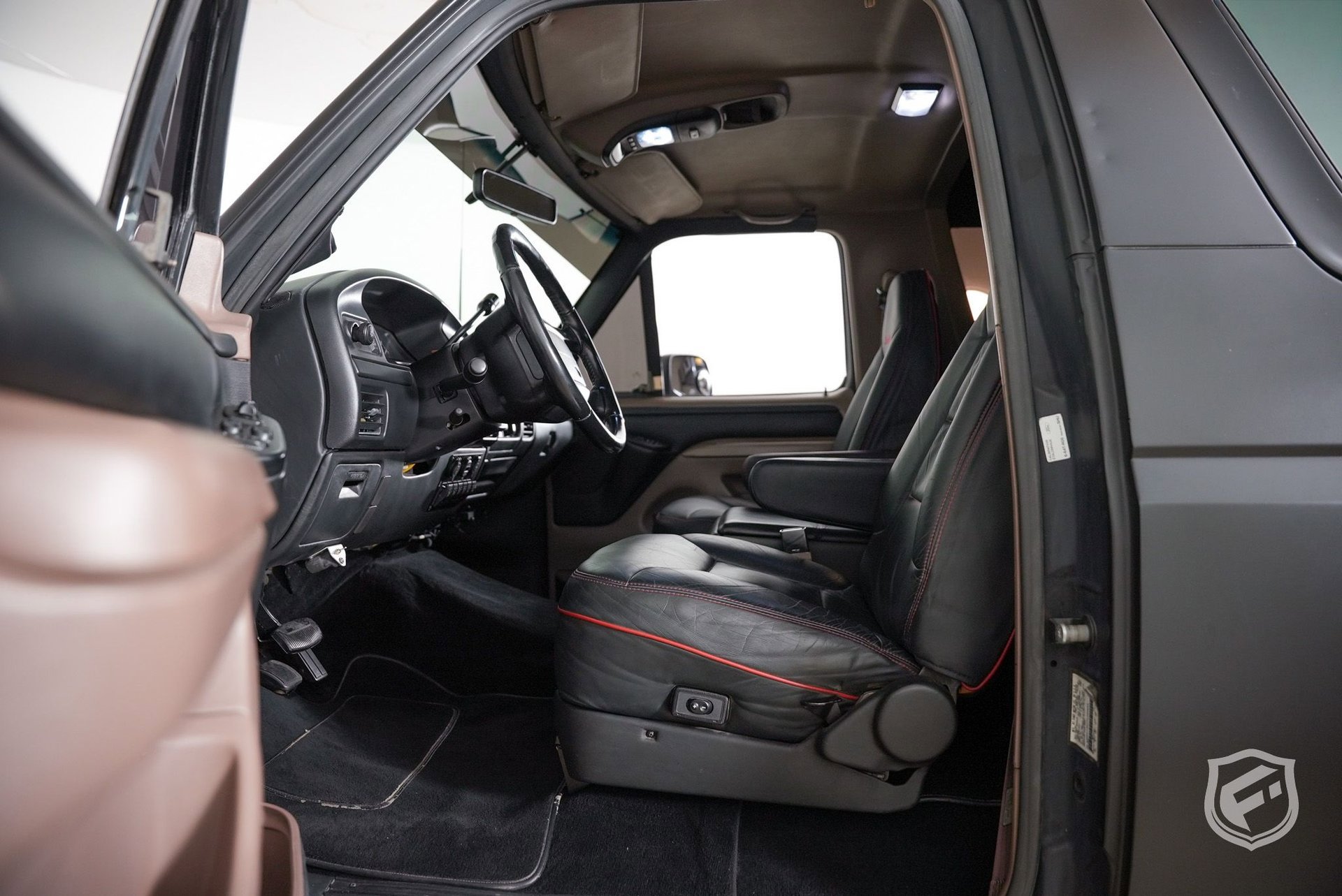 Used 1996 Ford Bronco Eddie Bauer image 16