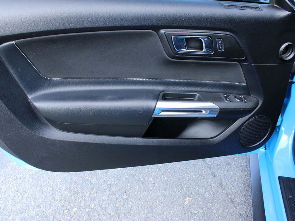 Used 2017 Ford Mustang GT w/ Black Accent Package image 11