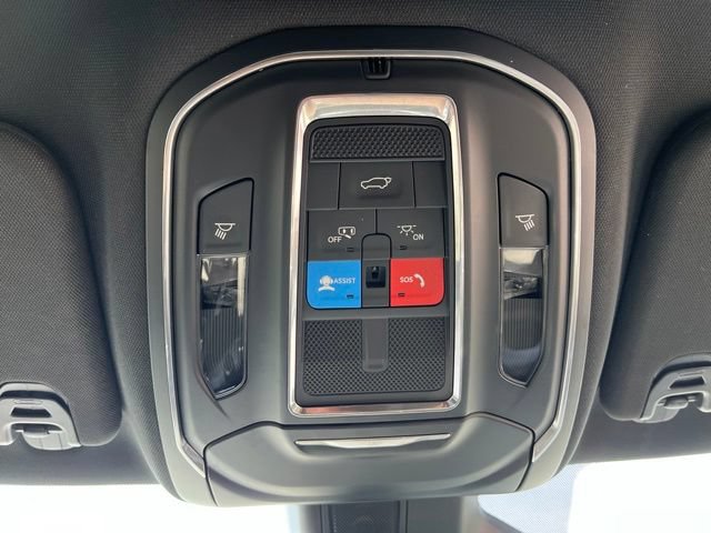 Used 2025 Jeep Wagoneer 4WD image 27