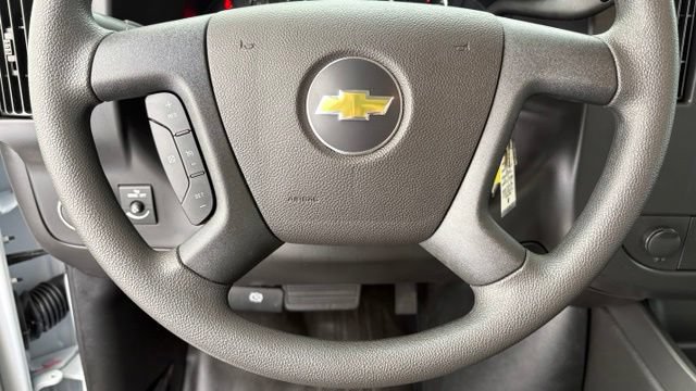 New 2026 Chevrolet Express 2500 w/ Driver Convenience Package RWD image 31