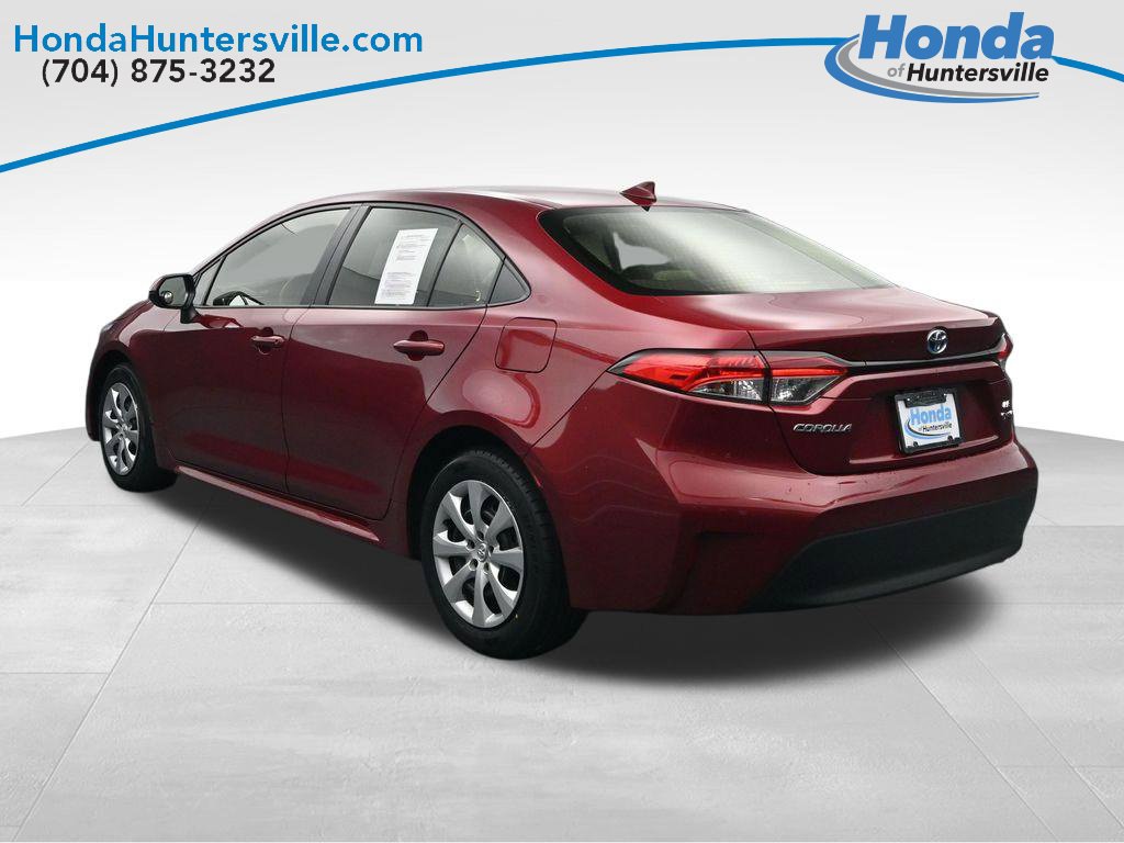 Used 2025 Toyota Corolla LE FWD image 6