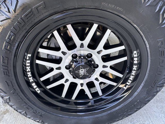 Used 2025 Chevrolet Silverado 1500 LT w/ Safety Package AWD/4WD image 19