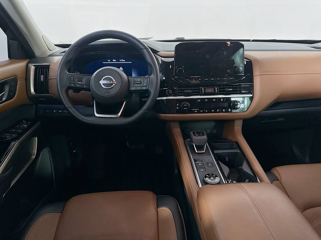 Certified 2025 Nissan Pathfinder Platinum w/ Black Appearance Package AWD/4WD image 33