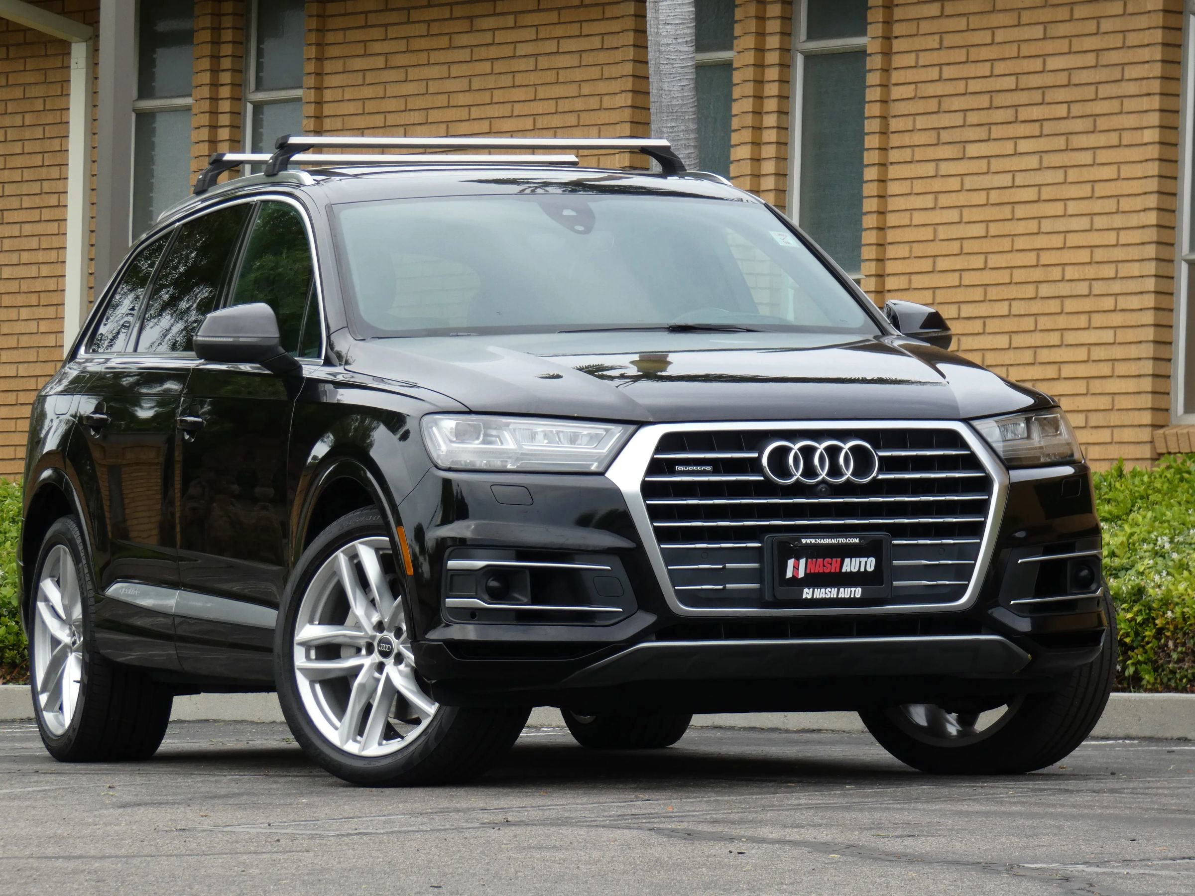 Used 2017 Audi Q7 3.0T Prestige w/ Prestige Package image 3
